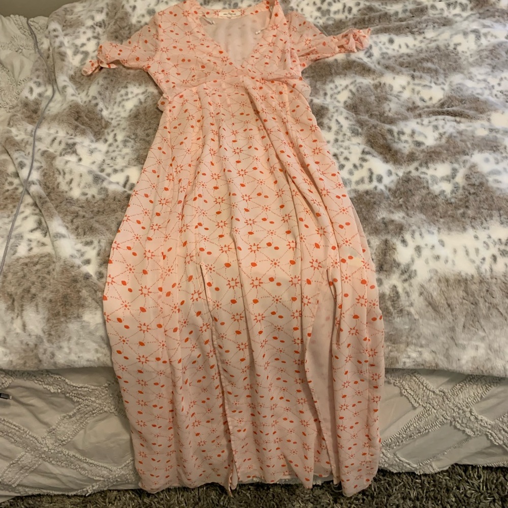 Long dress with amazing details!